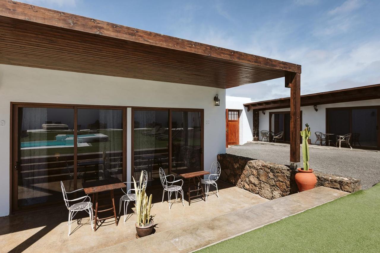 Hotelito Rural Flor De Timanfaya Тинахо Экстерьер фото