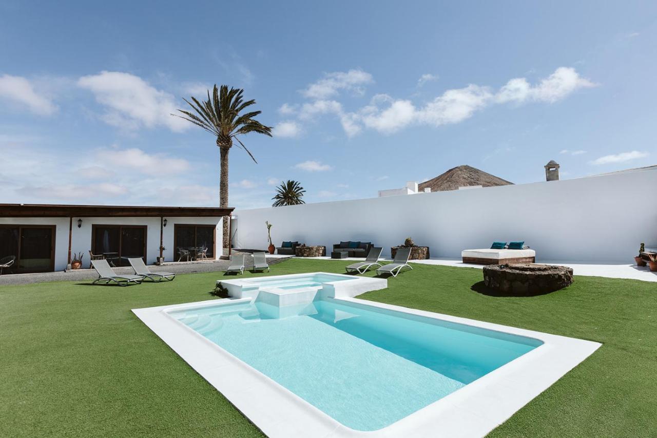 Hotelito Rural Flor De Timanfaya Тинахо Экстерьер фото