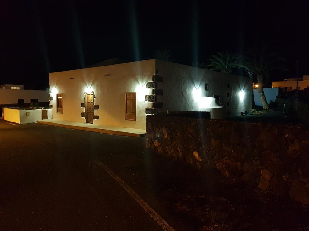 Hotelito Rural Flor De Timanfaya Тинахо Экстерьер фото