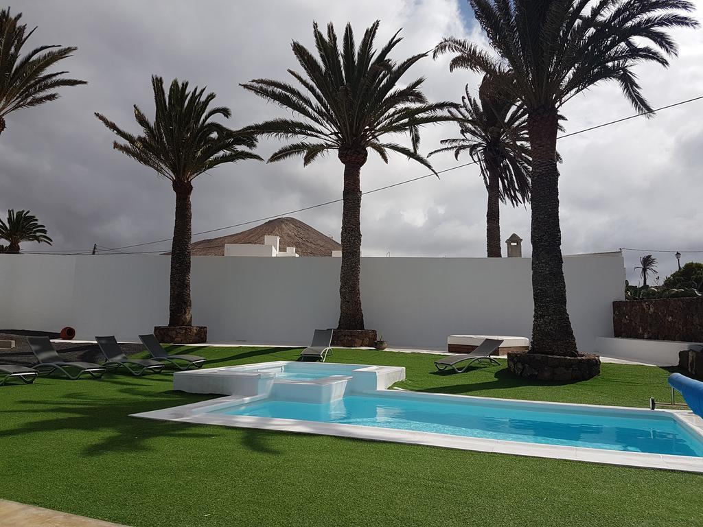 Hotelito Rural Flor De Timanfaya Тинахо Экстерьер фото
