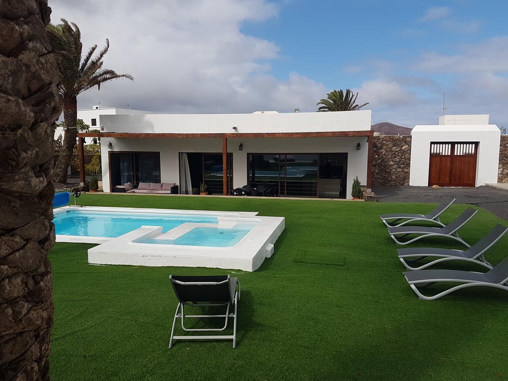 Hotelito Rural Flor De Timanfaya Тинахо Экстерьер фото