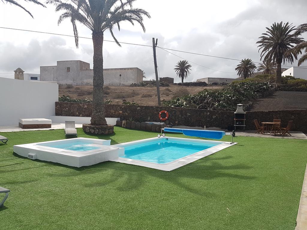 Hotelito Rural Flor De Timanfaya Тинахо Экстерьер фото