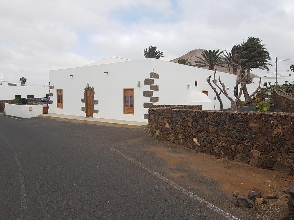 Hotelito Rural Flor De Timanfaya Тинахо Экстерьер фото