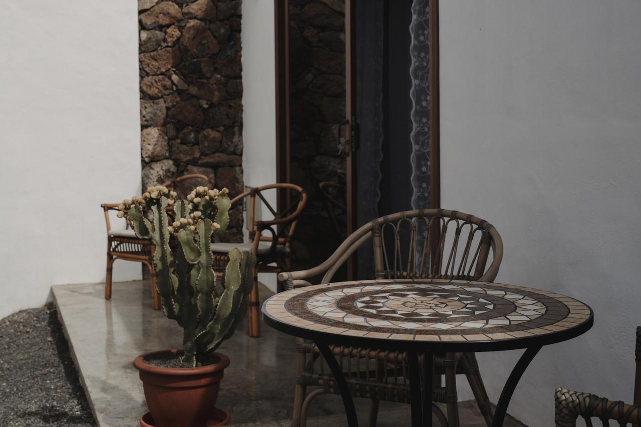Hotelito Rural Flor De Timanfaya Тинахо Экстерьер фото
